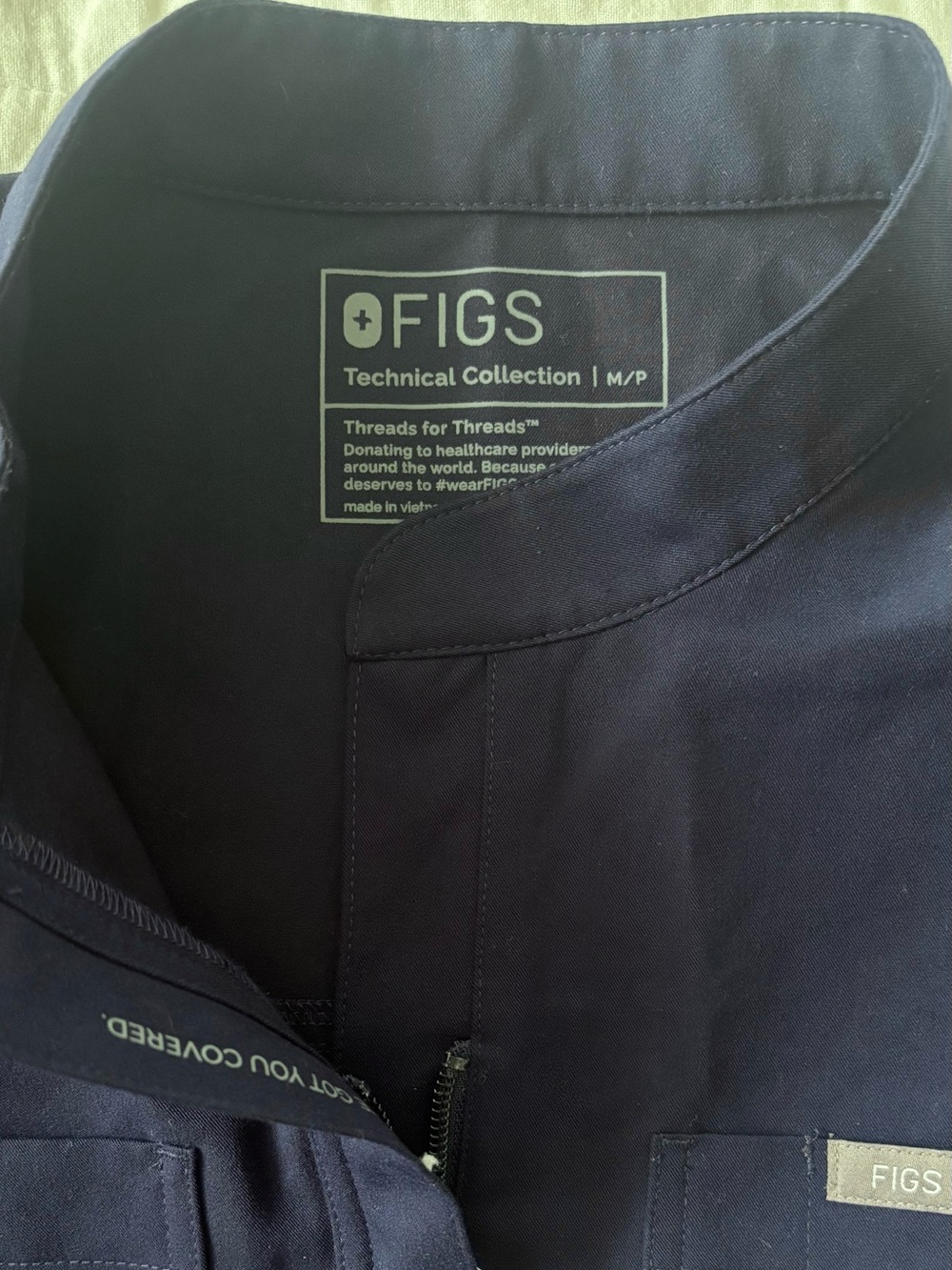 NWT FIGS Rafaela Wide Leg Scrub Jumpsuit Navy Medium Petite - Picture 6 of 9